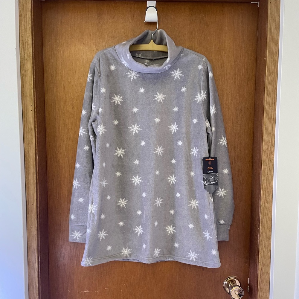 Fleece Pullover comfy sweater with pockets Ladies Medium